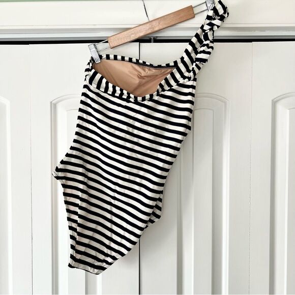 NWT J. Crew One Shoulder One Piece Swimsuit in Classic Stripe - Picture 6 of 8